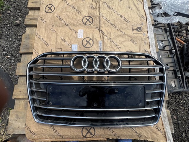 Atrapa chłodnicy Audi A6 C7 sedana (4G2, 4GC) (2010 - 2019) cena, od 203,91 USD
