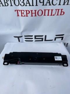 Antena do Tesla Model Y  