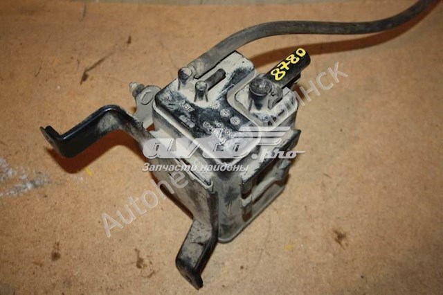 POCHŁANIACZ PAR PALIWA do Mitsubishi Outlander I CU