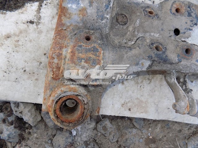 Do koszyka 624052H000 Hyundai/Kia Korpus osi przedniej