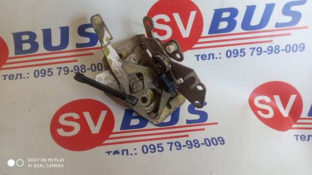93924715 Iveco Zamek drzwi przednich prawych