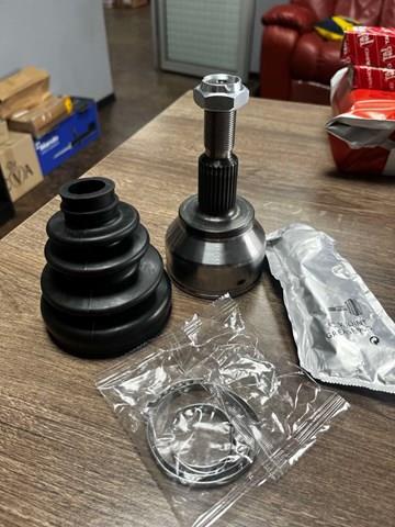 Półoś napędowa przednia prawa do Ford Fusion  