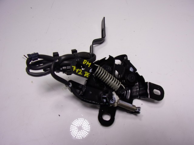 Zamek maski Toyota Yaris CROSS SUV (MXP) (2020 - 2026) cena, od 68,43 USD