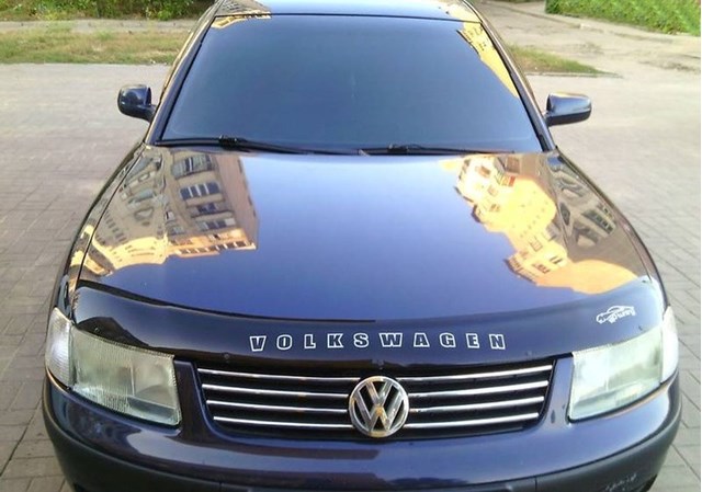 Deflektor na maskę Volkswagen Passat B5 kombi (3B5) (1997 - 2001) cena, od 44,48 USD