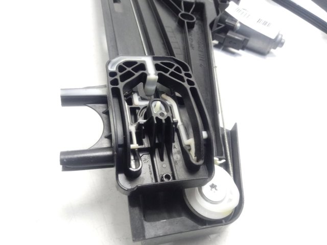 Do koszyka Mechanizm podnoszenia szyby drzwi przednich lewych Peugeot 308 III FB, FH, FP, F3, FM