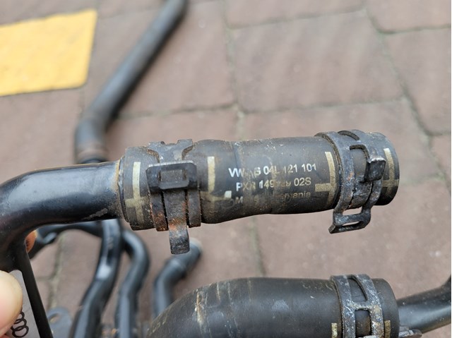 Przewód (króciec) układu chłodzenia VAG 04L121064AD