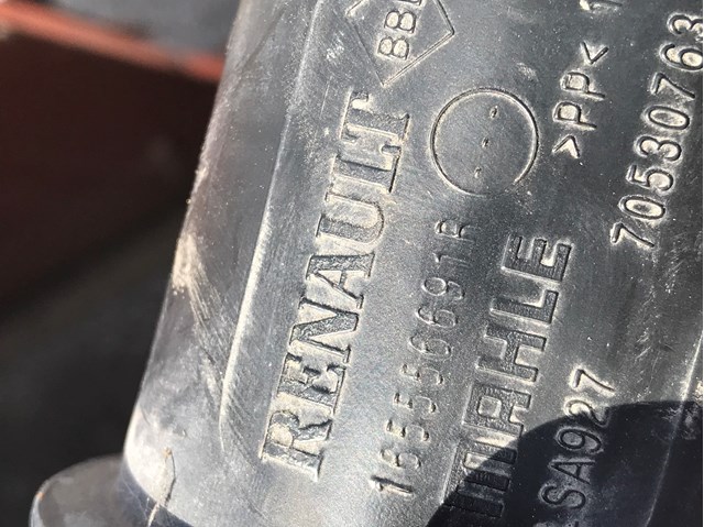 165556691R Renault (RVI) Króciec powietrza, wlot filtra powietrznego