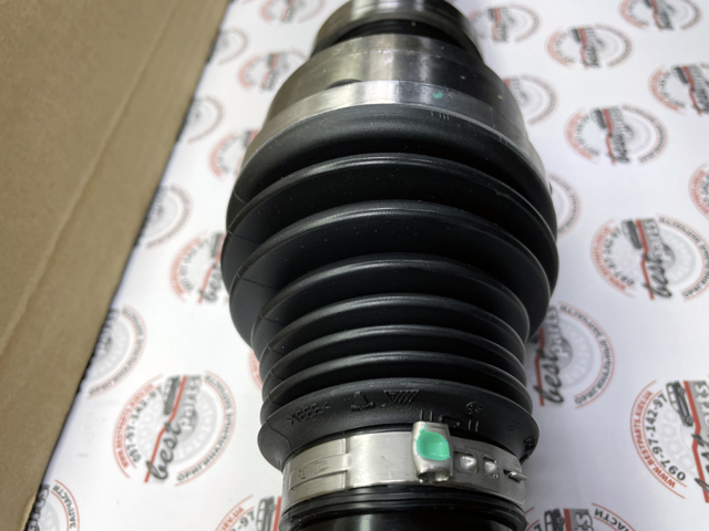 Półoś napędowa przednia prawa Volvo 36051324 cena, od 221,93 USD