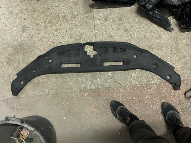 Do koszyka 5329533140 Toyota Kierownica powietrza/deflektor chłodnicy górna