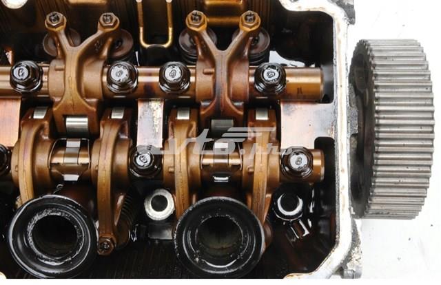 Głowica cylindrów Mitsubishi Lancer VI