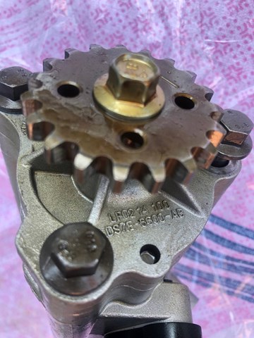 LF0214100 Ford Pompa oleju