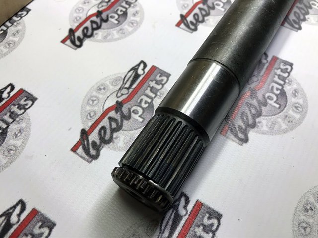 Półoś napędowa przednia prawa LR092738 Land Rover