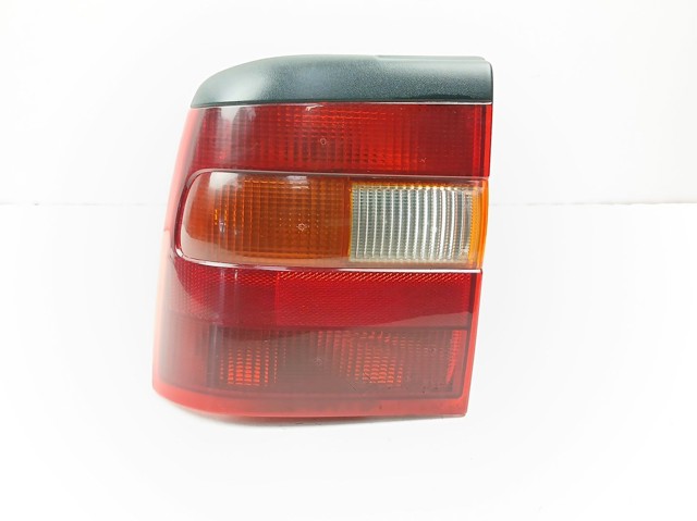 Lampa zespolona tylna lewa 90443646 Opel