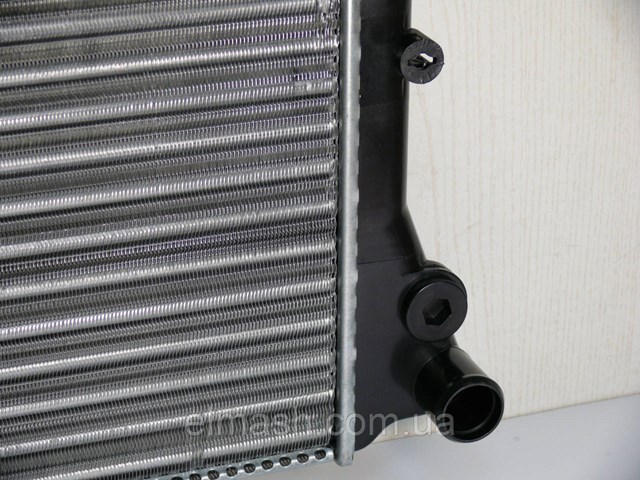 Chłodnica silnika 21061301012 DK