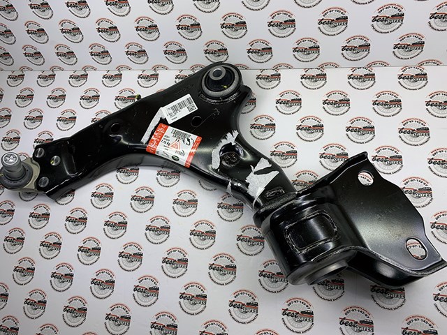 LR086108 Land Rover Wahacz zawieszenia przedniego dolny lewy