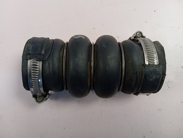 Do koszyka 9835283380 Peugeot/Citroen Przewód (króciec) intercoolera