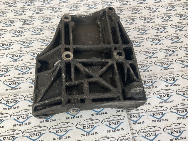  Wspornik alternatora Mercedes Sprinter 