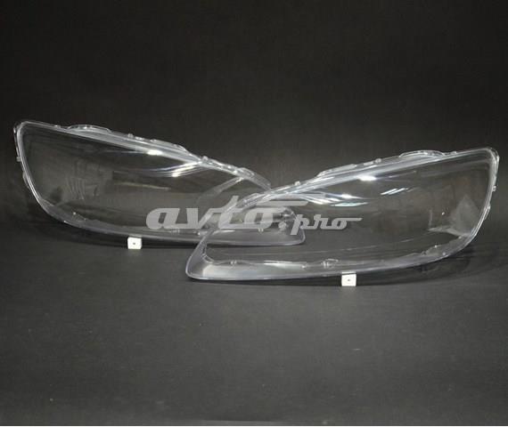 31383067 Volvo Reflektor prawy