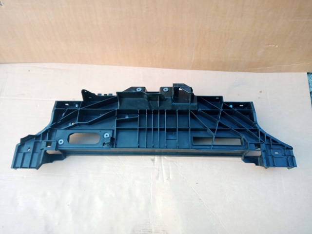 Osłona chłodnicy górna (panel mocowania reflektorów) 9830512680 Peugeot/Citroen