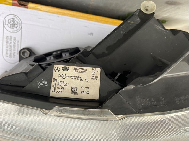 Reflektor lewy Mercedes A4479065800 cena, od 254,38 USD
