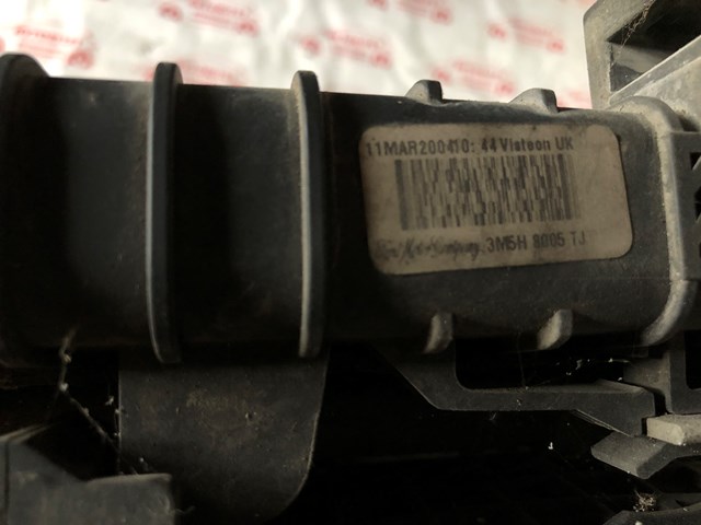 Do koszyka 3M5H8005TJ Ford Chłodnica silnika