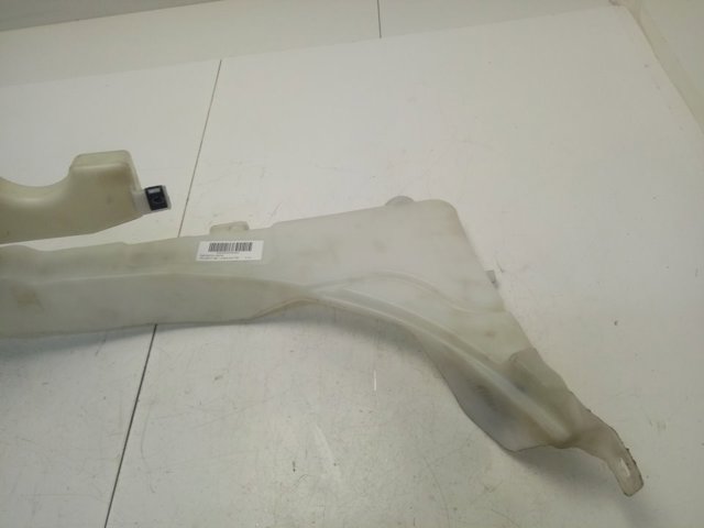 Zbiorniczek spryskiwacza szyb 9813397080 Peugeot/Citroen
