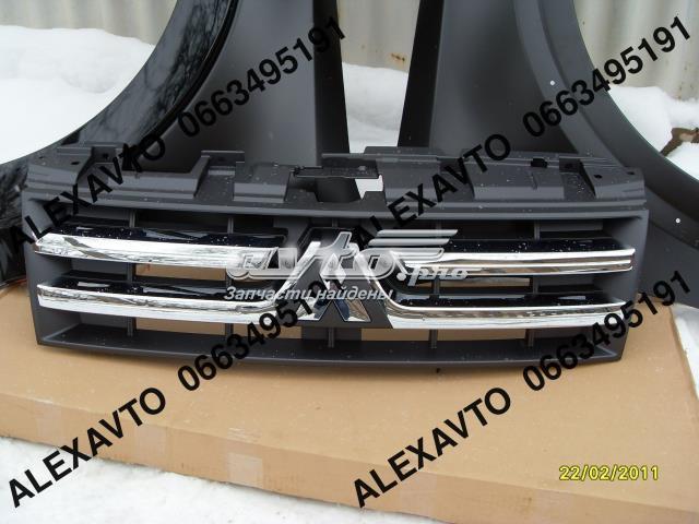 7450A505XA Mitsubishi Atrapa chłodnicy