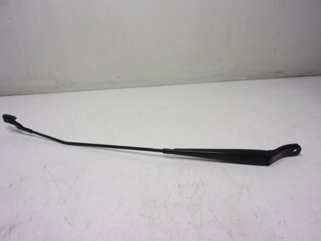 Ramię wycieraczki szyby przedniej do Citroen Berlingo  B9