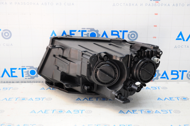 209981A01A TYC Reflektor prawy