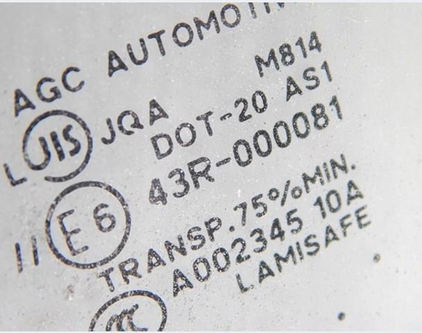 6102B381 Mitsubishi Szyba przednia