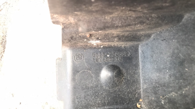 51117308803 BMW Zaślepka klamki drzwi zewnętrznych tylnych lewych