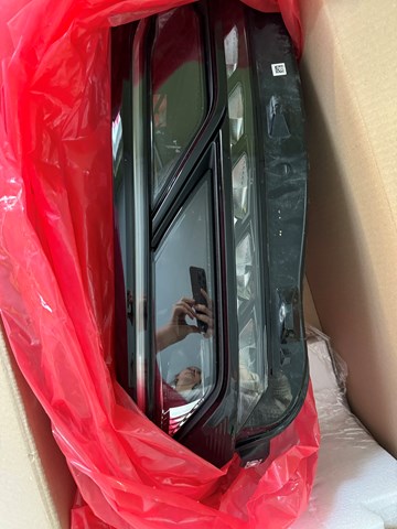 Reflektor prawy 761941082A VAG