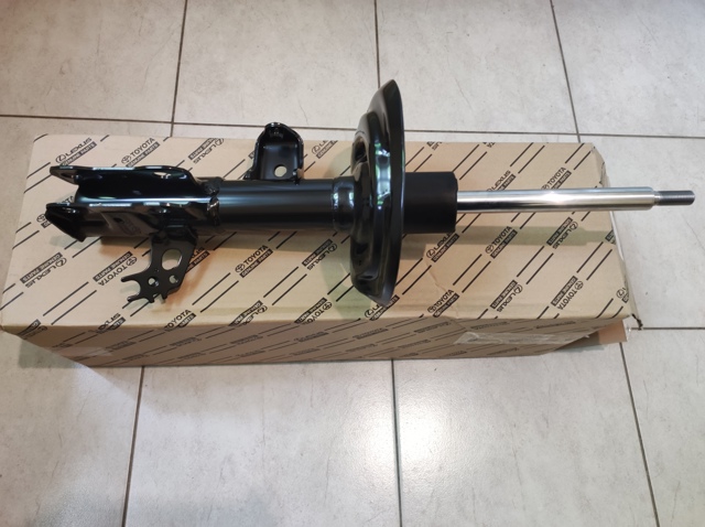 4851080A66 Toyota Amortyzator przedni