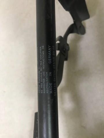 Zawias maski prawy Volvo 31352879 cena, od 111,09 USD