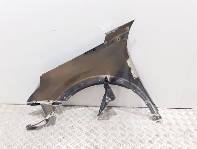Do koszyka 9825439080 Peugeot/Citroen Błotnik przedni prawy