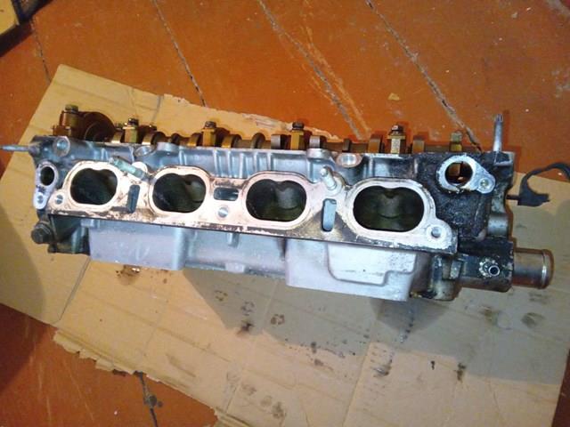 Do koszyka Głowica cylindrów Toyota Avensis II T25