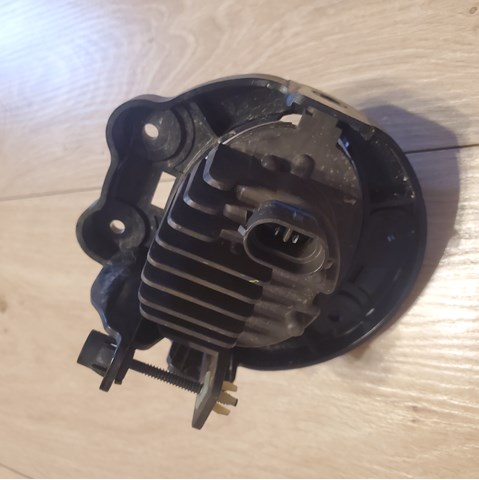 68410368AA General Motors Lampa przeciwmgielna lewa