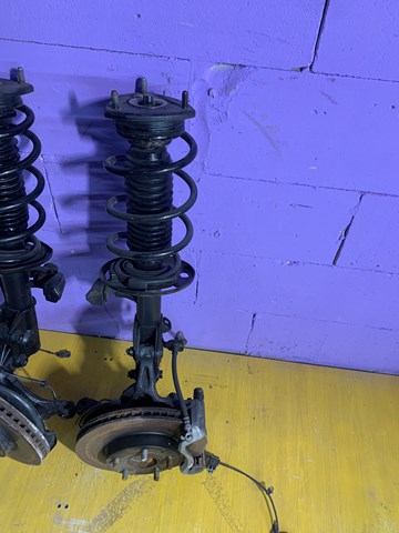 Amortyzator przedni prawy DD1V34700B Mazda