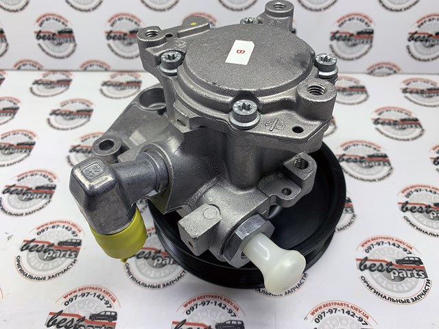 Pompa wspomagania hydraulicznego kierownicy A005466910180 Mercedes