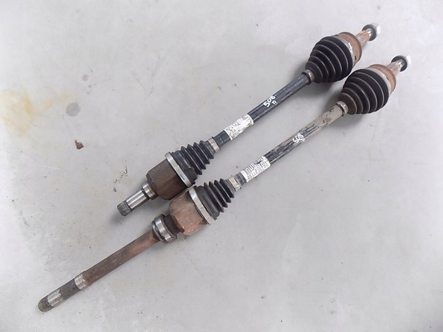 9811176880 Peugeot/Citroen Półoś napędowa przednia lewa