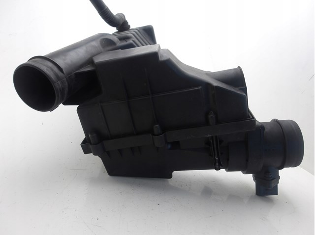 Do koszyka Obudowa filtra powietrza Seat Leon II 1P1