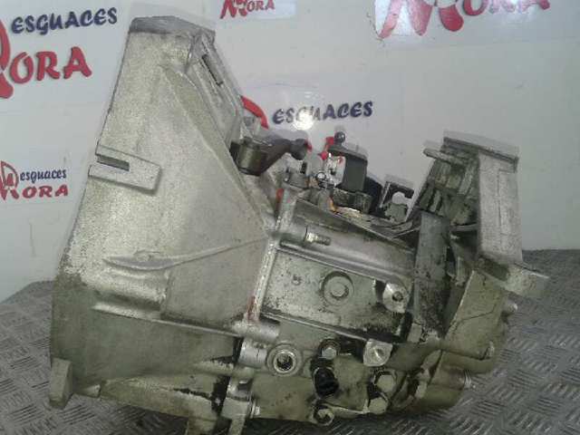 Do koszyka Mechaniczna skrzynia biegów w komplecie Fiat Doblo I 223