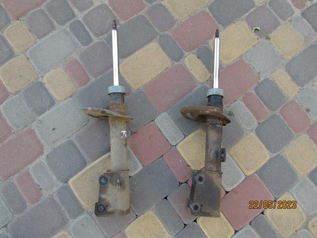 68039640AE Chrysler Amortyzator przedni prawy