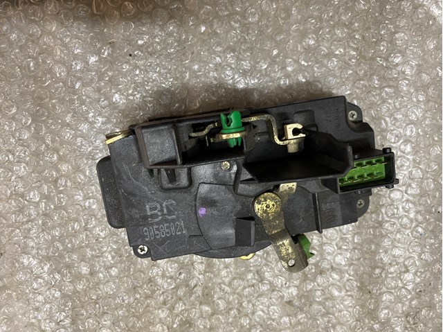 Zamek drzwi przednich lewych General Motors 90585021 cena, od 35,77 USD