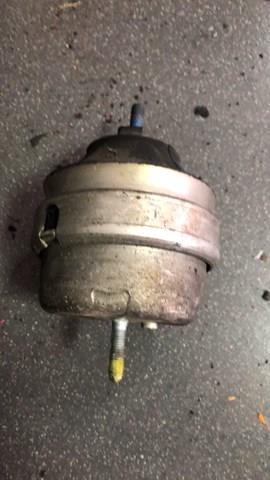 Poduszka (podpora) silnika prawa VAG 8D0199382AR cena, od 28,06 USD