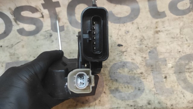 Zamek klapy bagażnika (3/5 drzwi tylnych) do Toyota RAV4 II XA2