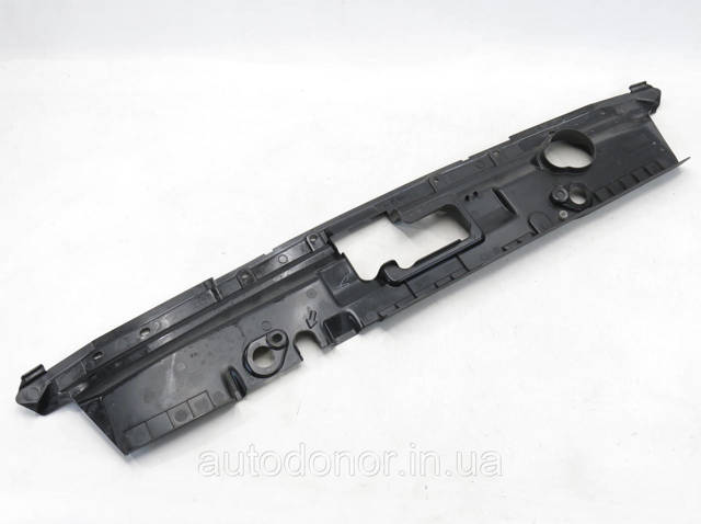 Do koszyka 623225SA0B Nissan/Infiniti Nakladka kratki chłodnicy dolna