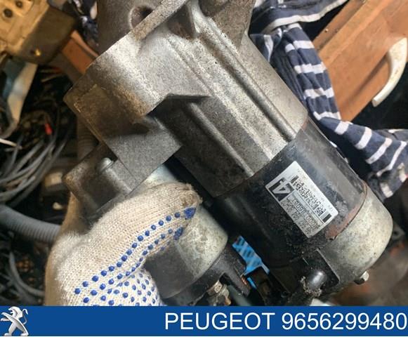 Rozrusznik Mitsubishi M000T86081