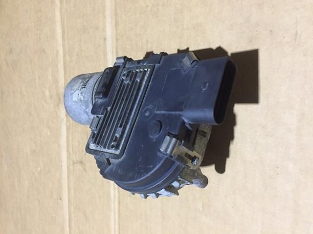 Do koszyka Silniczek wycieraczki szyby przedniej Porsche Cayenne  955