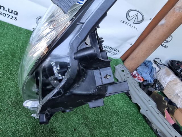 8117033841 Toyota Reflektor lewy